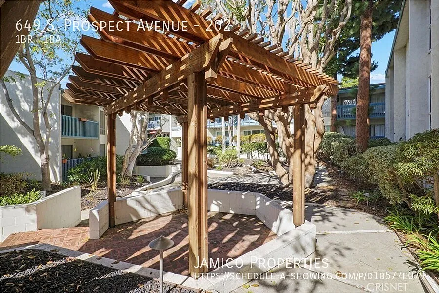1 bed, 750 sqft, $2,600 — Photo 2