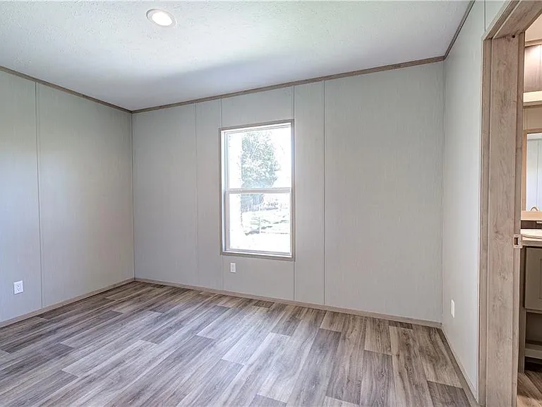 81 Popham Rd — Photo 29