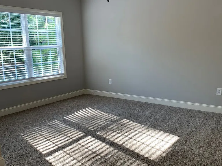 135 Sumner Ct — Photo 22