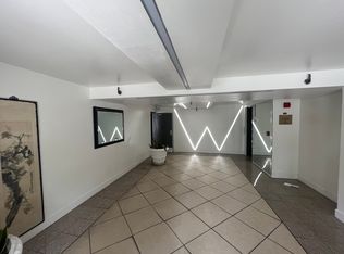 Westminster Square, Los Angeles, CA 90020