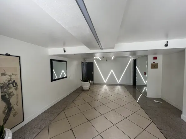 Westminster Square, 423 S Westmoreland Ave #312, Los Angeles, CA 90020