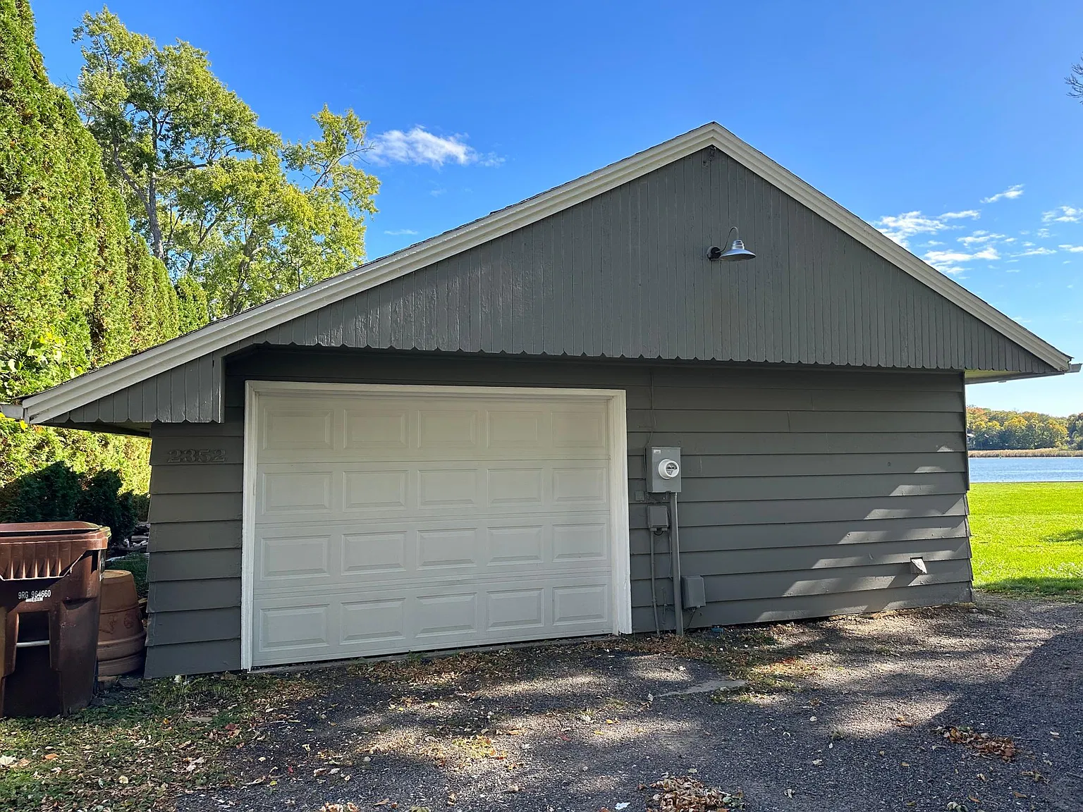 2352 Driftwood Ln — Photo 3