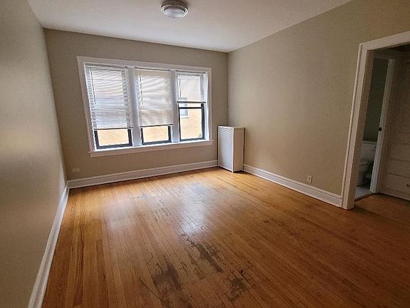 5th image of 2051 W Jarvis Ave #10