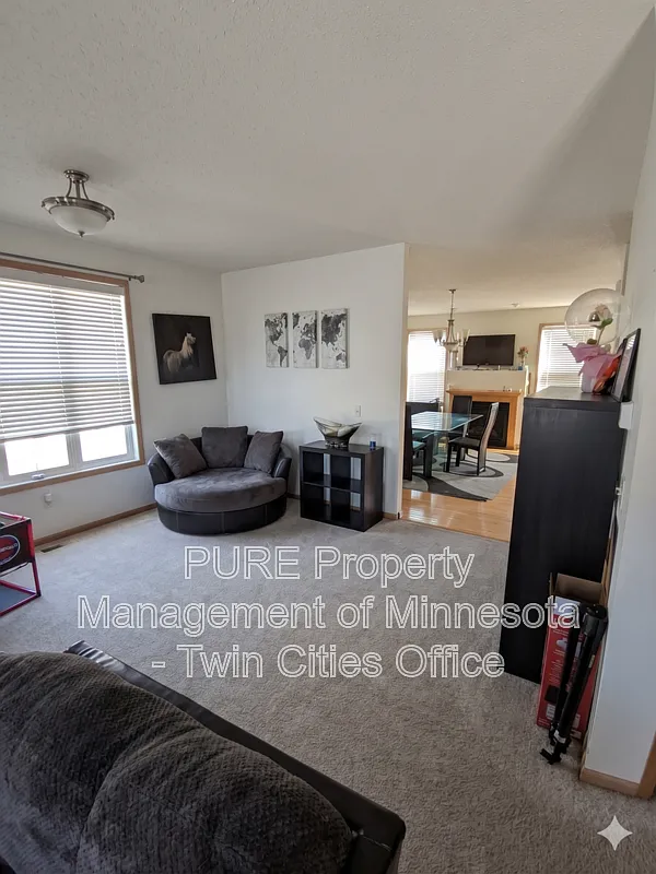 Building Photo - 1425 Coneflower Ln