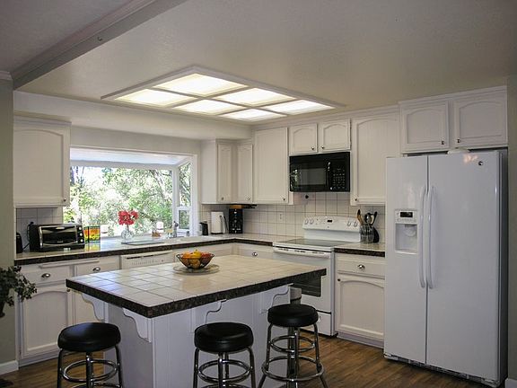 4th image of 17802 Hitch Ct