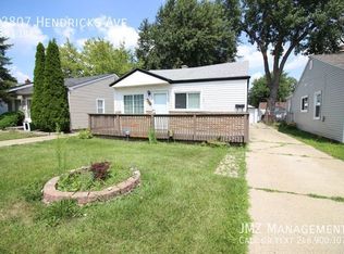 13807 Hendricks Ave, Warren, MI 48089