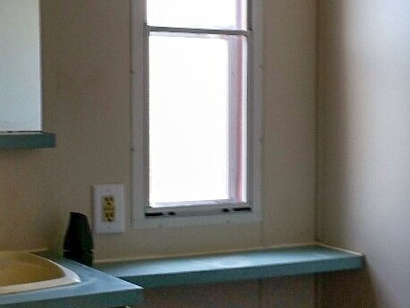 5th image of 217 Vevay Dr E