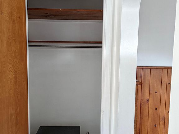 4th image of 3047 Boudinot Ave #4