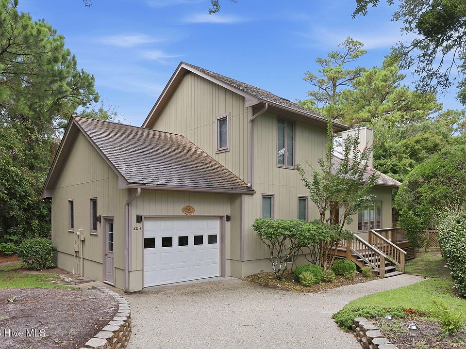 1st image of 203 Lagoon Court