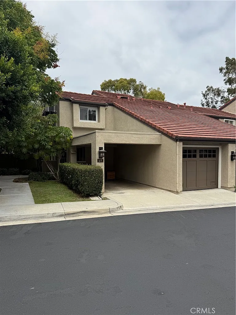 3 bed, 1354 sqft, $4,900 — Photo 1