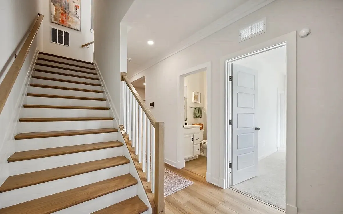 Building Photo - 319 Summit Point Blvd #NEW
