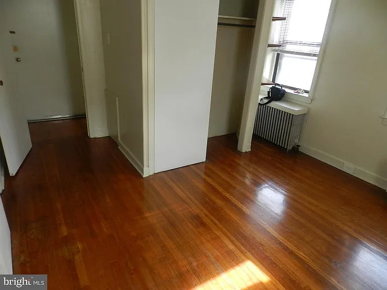 1934 Waverly St #B303 — Photo 4