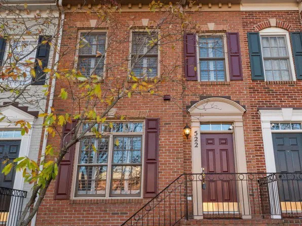 522 Fallsgrove Dr, Rockville, MD 20850