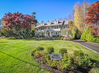 121 Whittredge Rd, Summit, NJ 07901