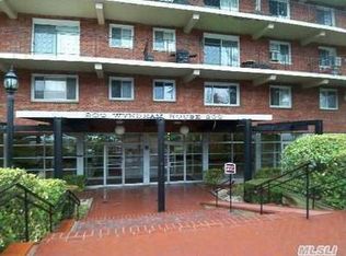 200 Atlantic Ave APT 320, Lynbrook, NY 11563