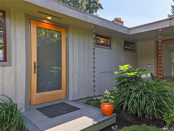 5th image of 2619 127th Ave NE