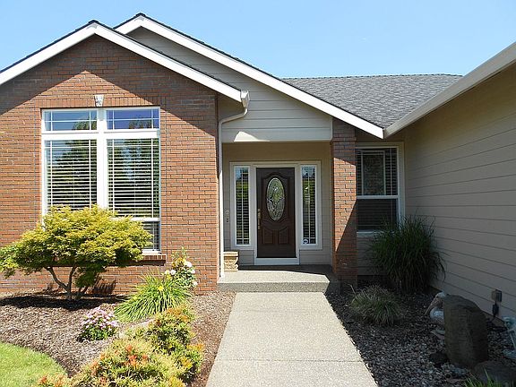 WALKWAY TO FRONT DOOR