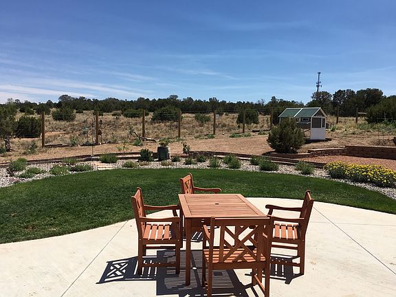 2nd image of 16 Camino Coyote