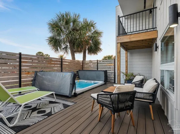 1664 Bulevar Menor, Pensacola Beach, FL 32561
