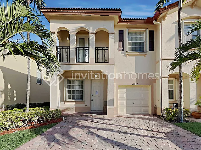 12947 SW 133rd Ter — Photo 1