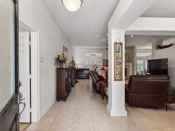 5th image of 1525 Stratford Ct