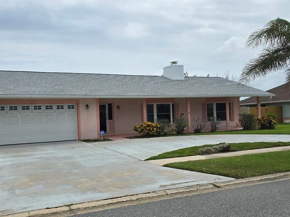 215 Dogwood Ave, Melbourne Beach, FL 32951