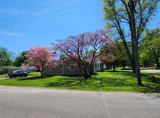 221 N Spring St, Mount Pulaski, IL 62548