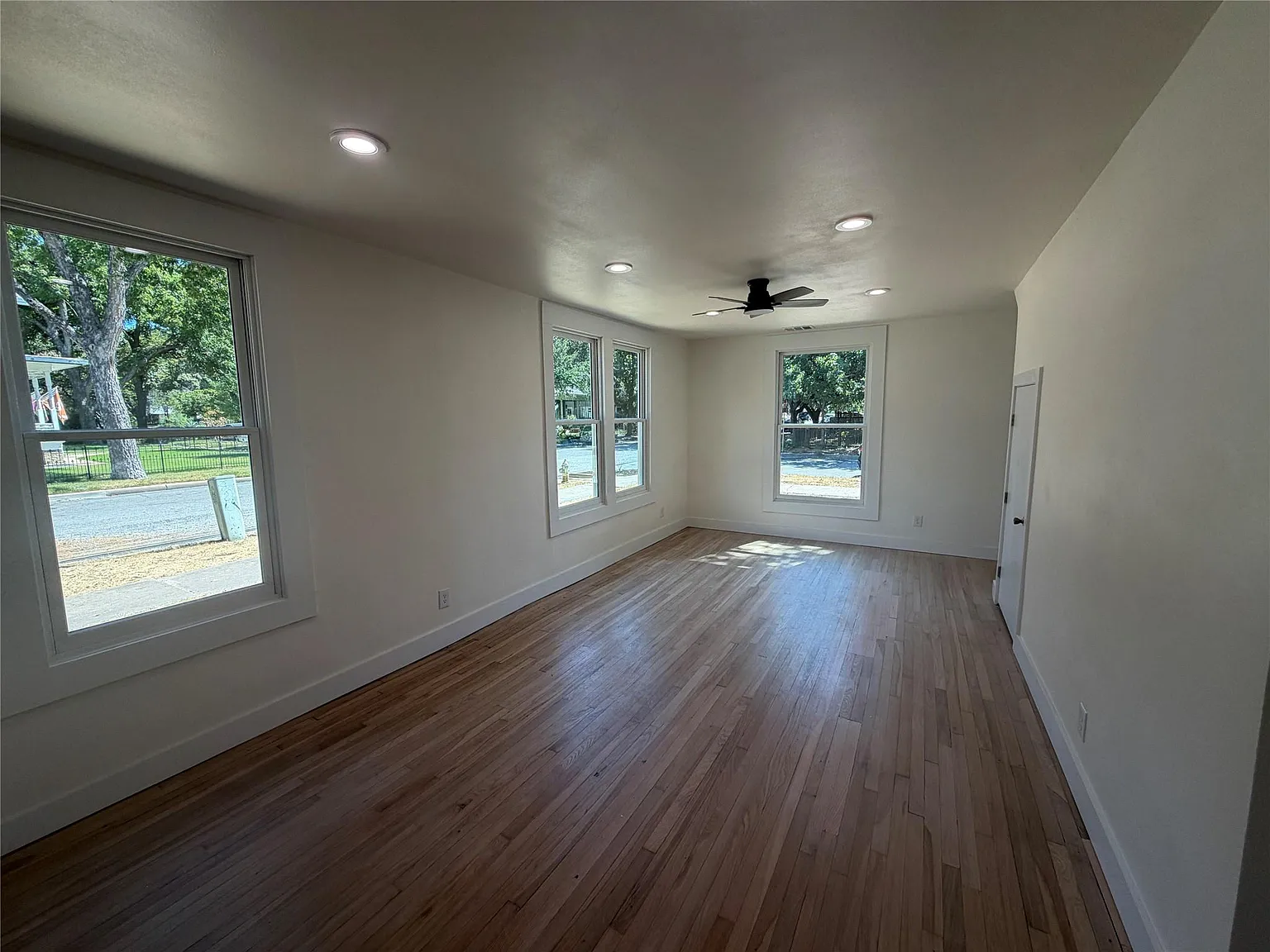 4014 Avenue D — Photo 4