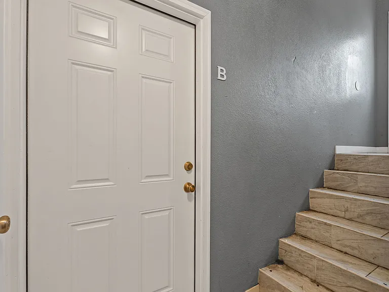 3445 Cochran Dr #B — Photo 4