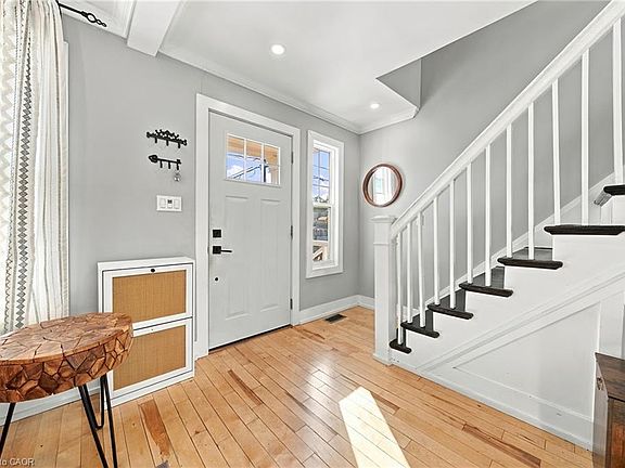 3rd image of 1231 Dunsmure Rd