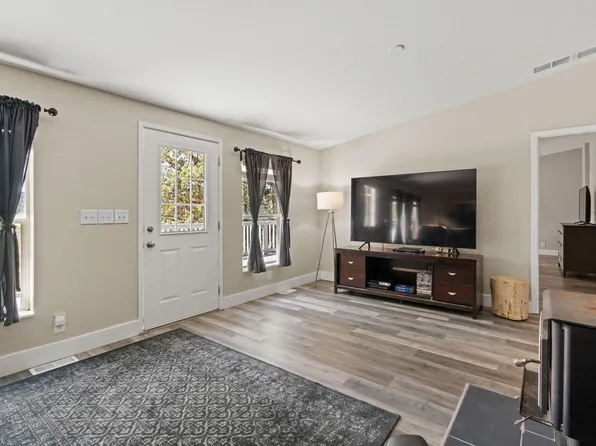 1100 Hastings Tie Rd, Mad River, CA 95552