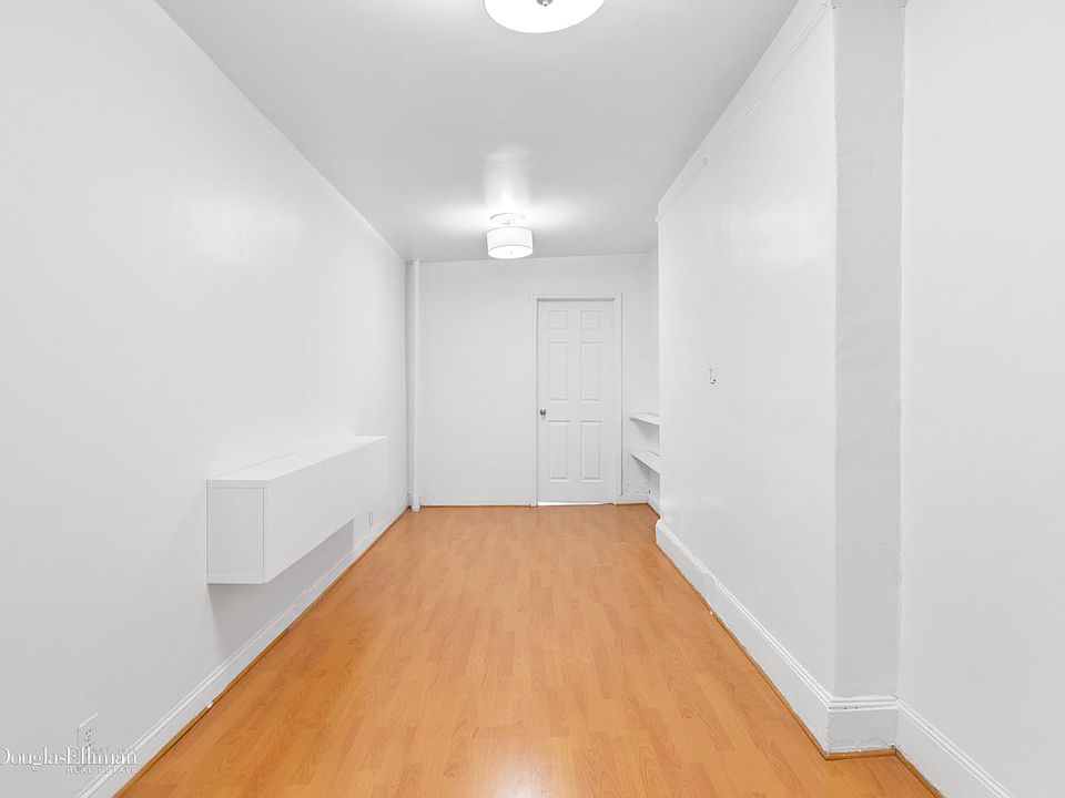 2nd image of 168 Elizabeth St APT 4