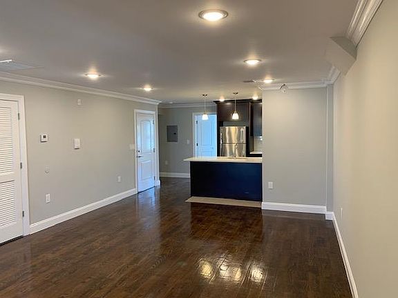 3rd image of 175 Van Horne St APT 2