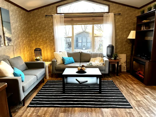 490 Empire Rd #Egv043, Pt Colborne, ON L0S 1R0