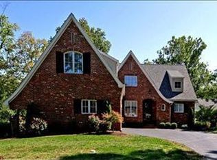 37 Willow Hill Rd, Saint Louis, MO 63124