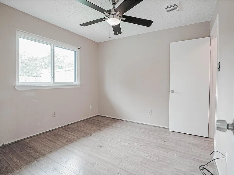 1103 W Brompton Dr — Photo 12