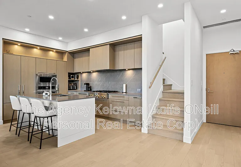 3389 Lakeshore Rd #603 — Photo 2