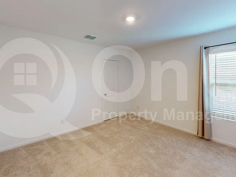 209 Adelina Dr — Photo 14