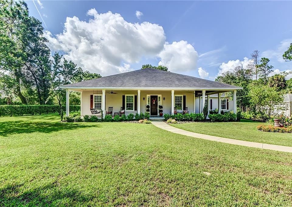 1st image of 1920 Glenwood Oaks Ln