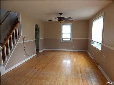2nd image of 147 Orchard Dr E