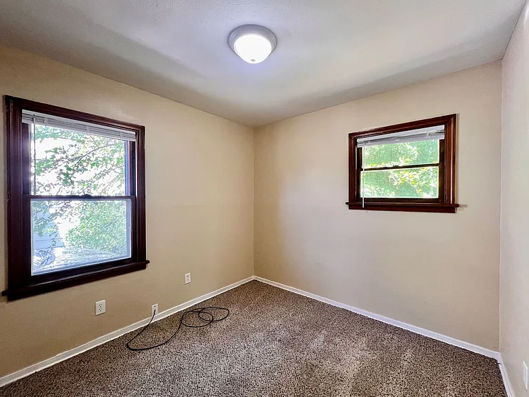 405 E Manhattan Blvd — Photo 5