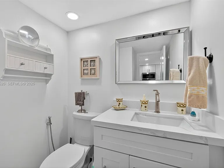 8900 Washington Blvd #410 — Photo 14