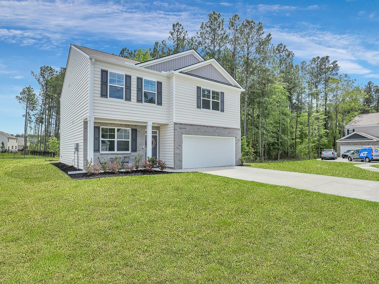 4 bed, 2.5 bath, 2168 sqft, $2,700 — Photo 3