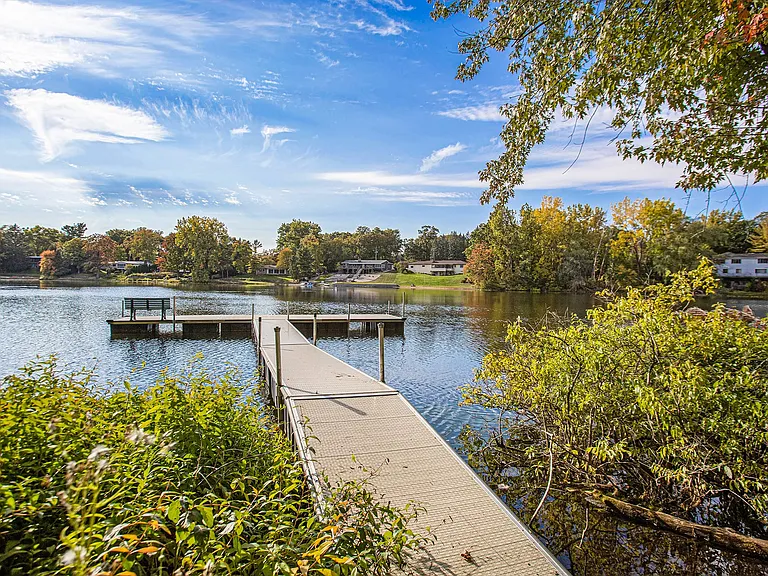Lake Forest Apartment Homes — Photo 44