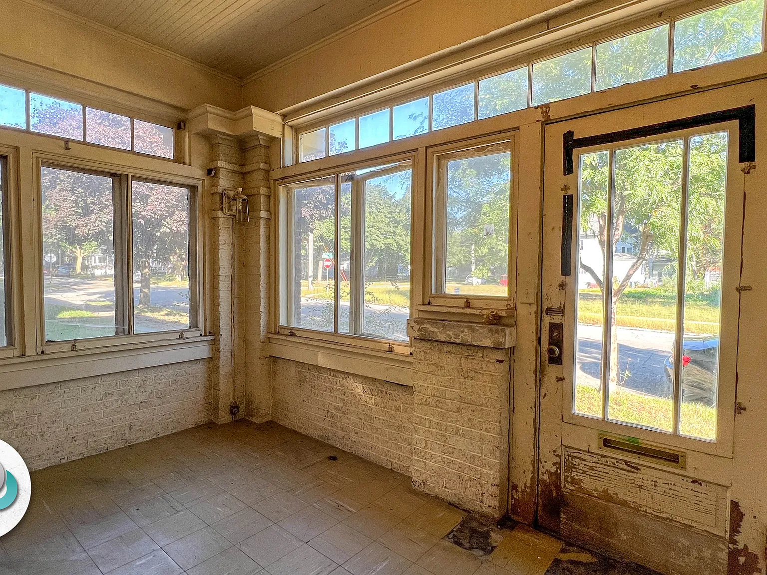 3 bed, 1.5 bath, $925 — Photo 3