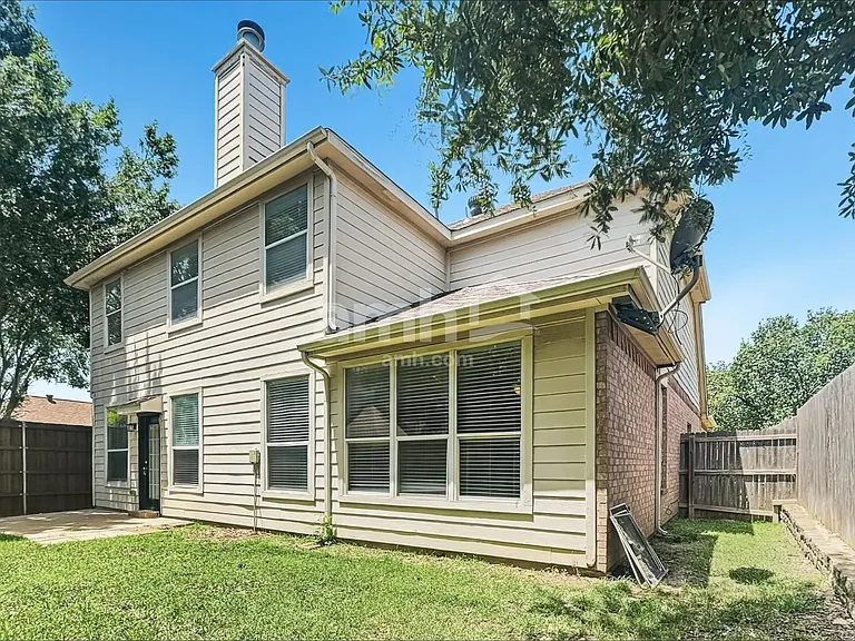 7808 Orland Park Cir — Photo 19