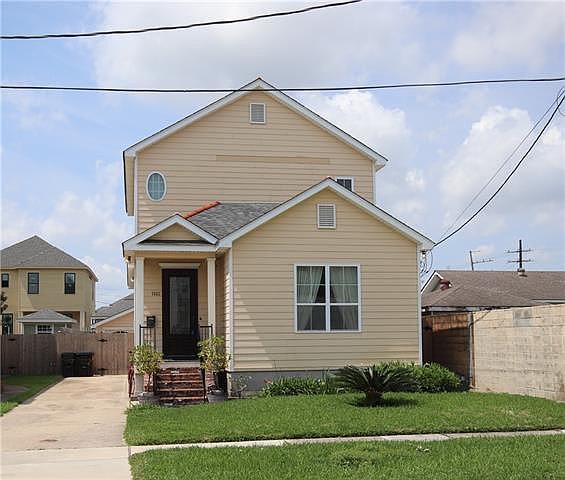 1st image of 7022 Roy St