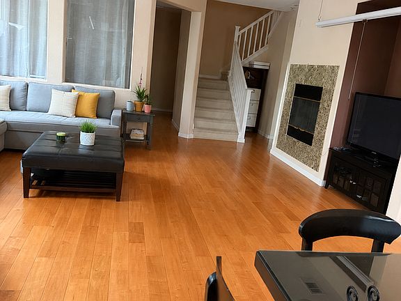 2nd image of 1611 Arianna Ln