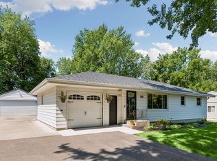 95 Hackberry Hl, Long Lake, MN 55356