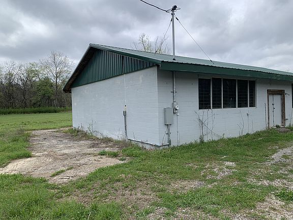 3rd image of 137 Factory Creek Rd